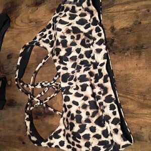 NWOT Small Victoria's Secret Sexy Cheetah print Strap Back Stunning Sports Bra